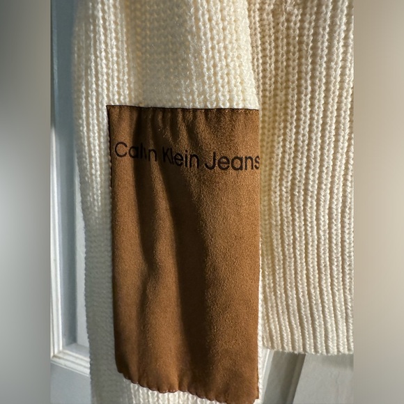 Calvin Klein OUT OF STUCK Ribbed Elbow Patch Mock Neck Sweater. Worn only once - Picture 5 of 10